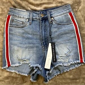 SKINNY FRIES RED STRIPPED DENIM SHORTS